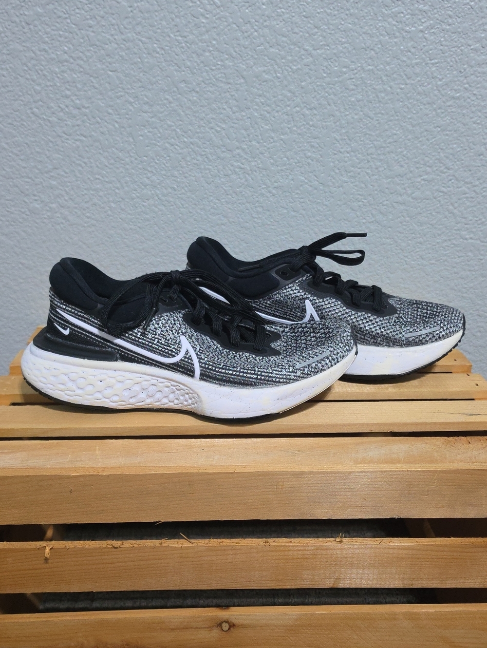 Nike Women's Black and White Invincible Zoom X Knit Running Shoes